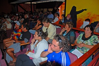 Cecilia Masferrer la segunda a la derecha por arriba