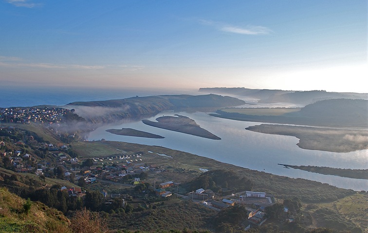 Foto (C) Salvador Pérez 2012 / Desembocadura río Rapel